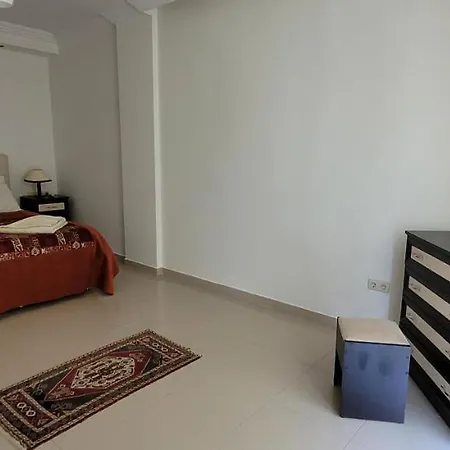 Immaculate 4-Bed Villa With Large Garden And Pool * 달리안