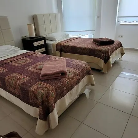 Immaculate 4-Bed Villa With Large Garden And Pool Dalyan